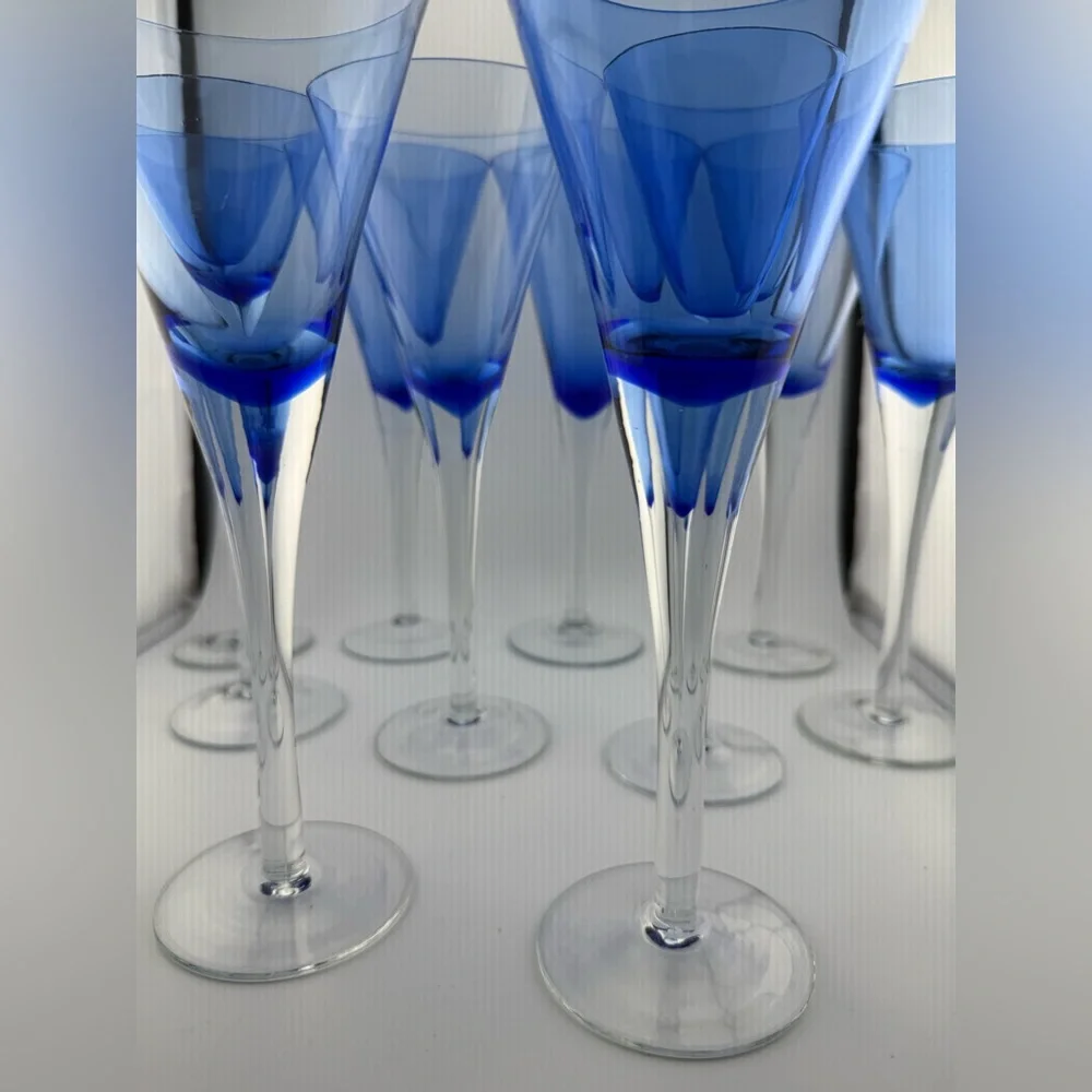 4 Crate & Barrel Blue Rhapsody tulip champagne flutes /martini glasses. 8oz